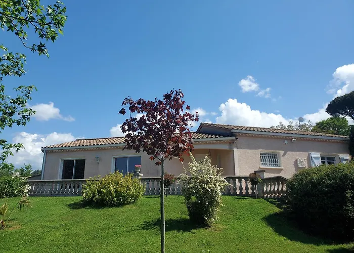 Privee Au Calme Avec Gand Jardin Et Terrasse ヴィラ *