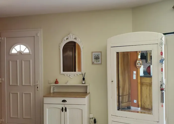 Privee Au Calme Avec Gand Jardin Et Terrasse ヴィラ *